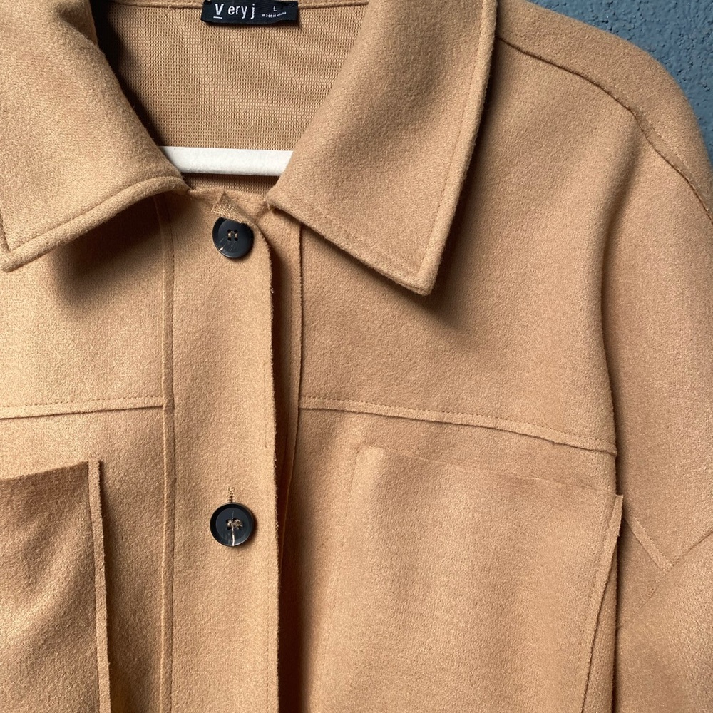 Lightweight Utilitarian Style Jacket - image 3